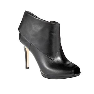 Micheal Kors | Kendra Open Toe Booties